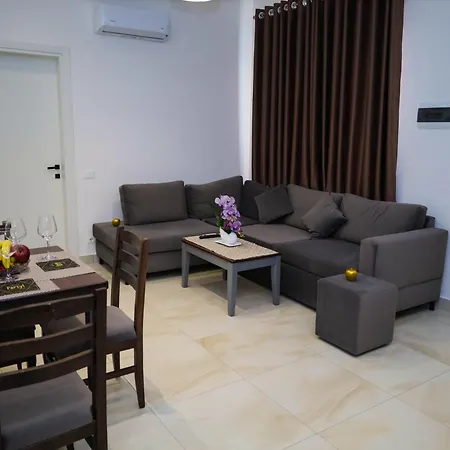 Tritea アパート ゴーレム