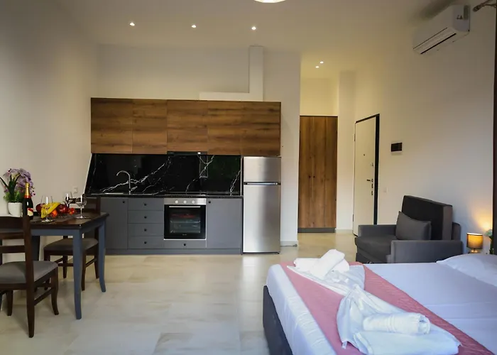 Tritea * Golem (Tirana)