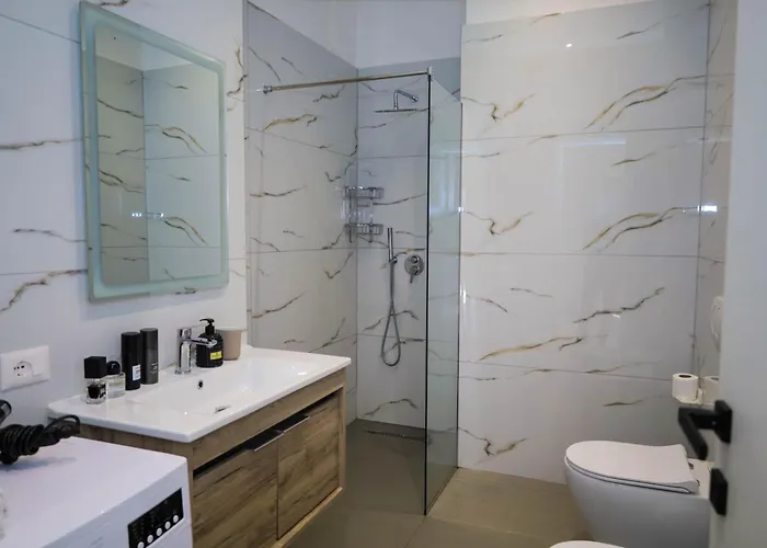 Tritea * Golem (Tirana)